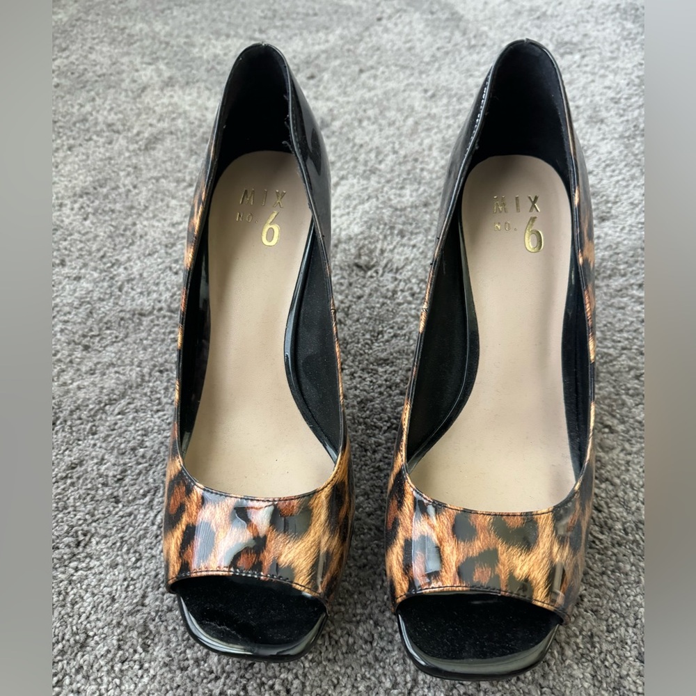 Mix No 6 Leopard Print heels 9.5 only worn once for a photo shoot